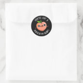 Je hebt een peach van mijn hartenfruitpun, donkere ronde sticker (Tas)