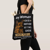 Je hebt een speciaal iemand nodig om een Duitse he Tote Bag (Dichtbij)