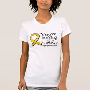 Je kijkt naar een overlevingskans met kanker in de t-shirt