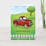 Je krijgt geen oudere Funny Man Birthday Card Kaart<br><div class="desc">Een goede herinnering aan de verjaardagsjongen dat hij niet echt ouder wordt. Gewoon oudere apparatuur besturen. Op deze grappige kaart staat een rode retro-vrachtwagen die op een gras natuur plaats met een hek. Deze grappige verjaardagskaart voor hem is aanpasbaar. Voel je vrij om deze mannelijke verjaardagskaart te personaliseren met je...</div>