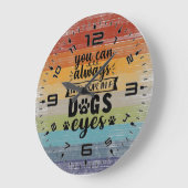 Je kunt altijd hoop vinden in een honden-ogen grote klok (Hoek)