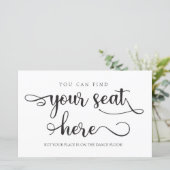 Je kunt je stoel hier in Black Wedding Sign vinden (Staand voorkant)