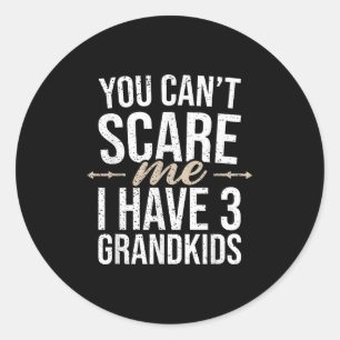 Je kunt me niet pakken, ik heb 3 kleinkinderen Gra Ronde Sticker