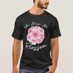 Je laat me bloesem bloemenontwerpster pun t-shirt