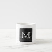 Je Letter Monogram. Afbeelding van Black Wood. Espresso Kop (Voorkant)