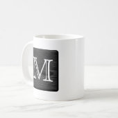 Je Letter Monogram. Afbeelding van Black Wood. Koffiemok (Voorkant links)