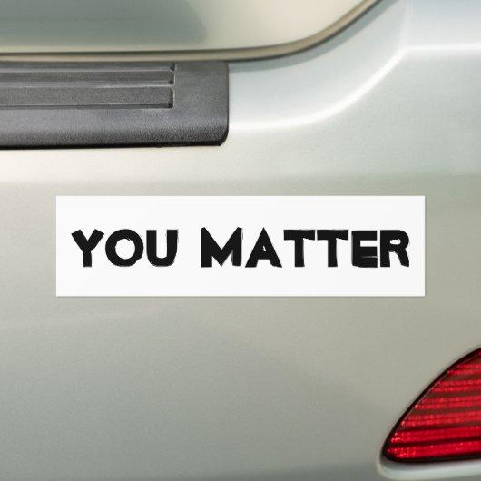 Je maakt een bumpersticker uit (Op auto)