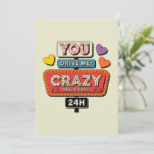 Je maakt me gek kusjes en knuffels liefde feestdagenkaart (Staand voorkant)