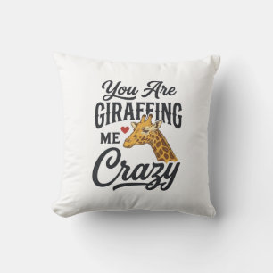 Je maakt me helemaal gek, grappig giraffe T-shirt_ Kussen