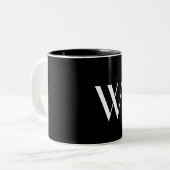 Je monogram in zwart-wit tweekleurige koffiemok (Voorkant links)