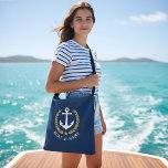 Je naam Anchor Gold Style Laurel Blue Crossbody Tas<br><div class="desc">Een stijlvolle canvas tas met uw persoonlijke naam, bootnaam of andere gewenste tekst. Biedt een speciaal ontworpen nautisch bootanker met gouden laurelbladeren en ster op blauw van de marine. Pas eenvoudig de basiskleur aan om uw huidige decor of thema aan te passen. Herbruikbaar en geweldig voor vakantie, winkelen en reizen....</div>