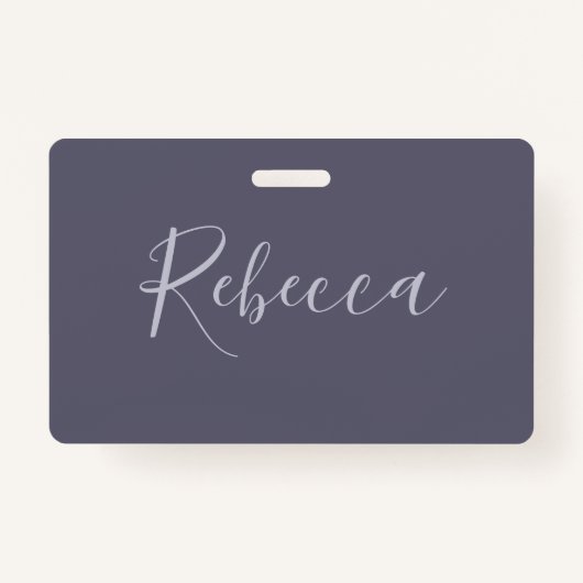 Je naam | Elegant Lavendel Script op Hazy Paarse Badge (Voorkant)