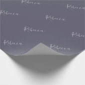 Je naam | Elegant Lavendel Script op Hazy Paarse Cadeaupapier (Hoek)