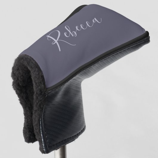 Je naam | Elegant Lavendel Script op Hazy Paarse Golfheadcover (3/4 voorkant)