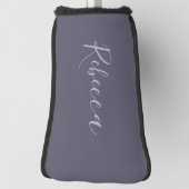 Je naam | Elegant Lavendel Script op Hazy Paarse Golfheadcover (Draai 90)
