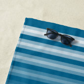 Je naam of boot Zeepaardje Aqua Blauwe Witte Strep Strandlaken (In situ)