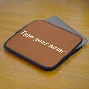 Je naam op bruine laptophoes laptop sleeve