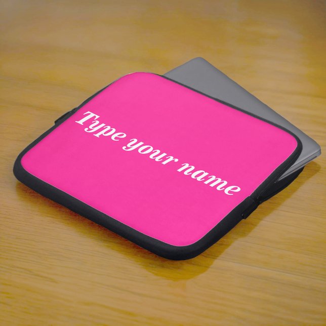 Je naam op roze laptophoes laptop sleeve (Pink laptop sleeve with your name)