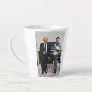 Je ontmoette President Donald Trump   Foto toevoeg Latte Mok