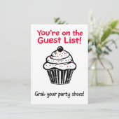 Je staat op de gastlijst – Grappige feestuitnodigi Kaart (Staand voorkant)