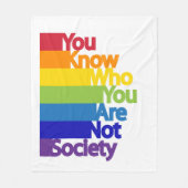 Je weet wie je niet bent. fleece deken (Voorkant)