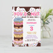 je wilt deze donuts verjaardagsfeestje niet missen kaart (Staand voorkant)