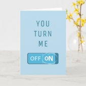 Je zet me aan op de blauwe Button Valentine Day Ma Kaart (Gele Bloem)