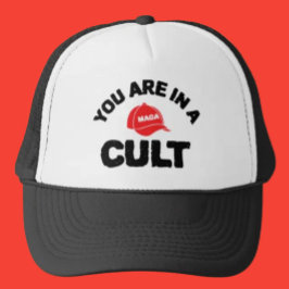 Je zit in een cultus! | Anti-MAGA Trucker Hat Pet