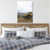 Jeep geel rubicon bergdoek canvas afdruk (Insitu (Slaapkamer))