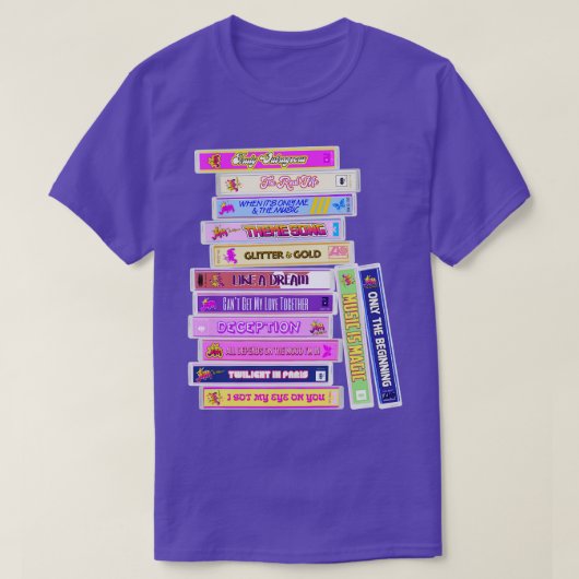 Jem en de Hologrammen Liedjes Cassettes T-shirt (Design voorkant)
