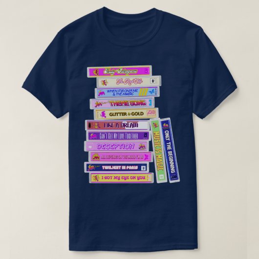 Jem en de Hologrammen Liedjes Cassettes T-shirt (Design voorkant)