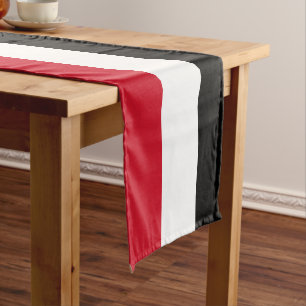 Jemenitische vlag en sportventilatorhuis decor/Jem Korte Tafelloper