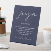 Jenga Guestbook Navy Blue Minimalist Script Reclamebord Met Voetstuk (Insitu)