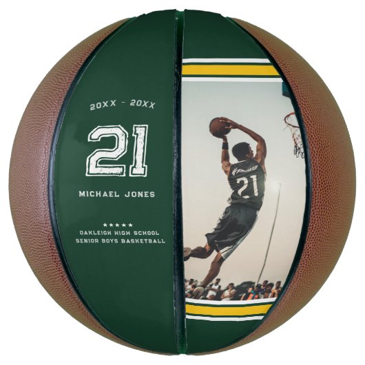 Jersey Nummer | Groen & Goud Afstuderen Monogram Basketbal (Verticaal)