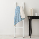 Jersey Stripe Knit Pattern in Baby Blue Sherpa Deken (In situ)