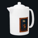 Jerusalem-dag-leeuw met vlag theepot<br><div class="desc">Een digitaal "houtkapje" ter ere van Jeruzalem Dag. Het heeft een leeuw, het officiële embleem van de stad Jeruzalem, met een vlag van Israël. Hebreeuwse tekst met de tekst "י ו ש י ם" (Yerooshalayim - Jeruzalem) staat onder de leeuw. Er is ook een "gekerfde" florale grens. De grens is...</div>