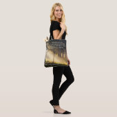 Jesaja 30:21 "Dit is de weg, wandel daarin." bijbe Tote Bag (Op model)