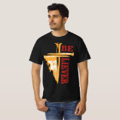 Jesus Cross Nail Design – Powerful Christian T-shirt (Voorkant volledig)