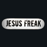 Jesus Freak White Skateboard<br><div class="desc">Rip het op en show je liefde voor je Heer en Savior tegelijk!  Dit bord is een geweldige manier om gesprekken over God te beginnen met anderen die je kunt tegenkomen.  Sta op voor de Heer!  U kunt het doopvonttype en de doopvontkleur aanpassen.</div>