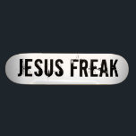 Jesus Freak White Skateboard<br><div class="desc">Rip het op en show je liefde voor je Heer en Savior tegelijk!  Dit bord is een geweldige manier om gesprekken over God te beginnen met anderen die je kunt tegenkomen.  Sta op voor de Heer!  U kunt het doopvonttype en de doopvontkleur aanpassen.</div>