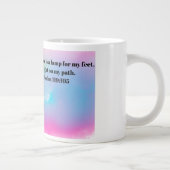 jesus here  grote koffiekop (Rechts)