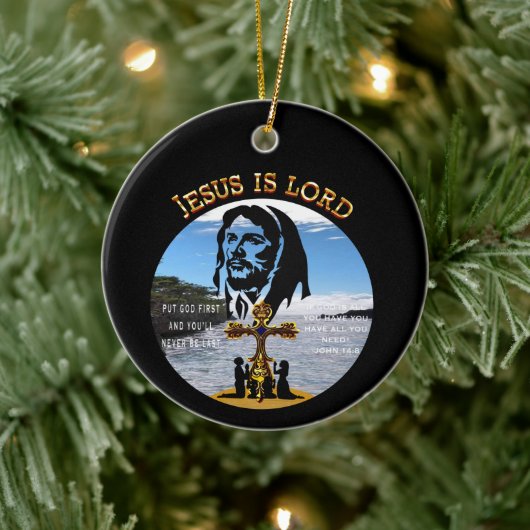 Jesus Is Lord Keramisch Ornament (Boom)