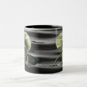 Jesus Lizard Mok (Center)