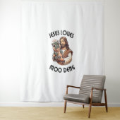 Jesus Loves Moo Deng T-shirt_3 Wandkleed (In situ)