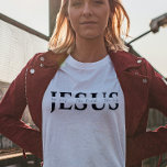 Jesus T-Shirt<br><div class="desc">Christelijk T-shirt voor vrouwen met Jesus in elegante kalligrafie met "het leven, de weg, de waarheid" in bewijs. Dit trendy, eigentijdse geloofsontwerp is het perfecte cadeau en mode statement. Verhef uw geloof met ons Christelijke T-shirt voor vrouwen, versierd met elegante kalligrafie. Dit trendy en modern design dient niet alleen als...</div>