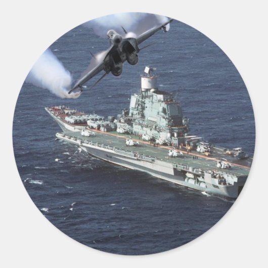 Jet Fighter boven marineschip Ronde Sticker (Voorkant)