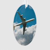 Jet Plane verspreidt zich in wolken Ornament (voorkant)