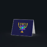 Jewish Candlesticks Kaart<br><div class="desc">Traditionele joodse kandelaars symboliseren de Hebreeuwse Joodse Ster en het Licht.  Als je op zoek bent naar Joodse cadeautjes,  cadeauideeën voor Bas en Bar Mitzvah,  bruiloften of joodse feestdagen zoals Hanukkah en Passover,  bezoek dan onze wenskaarten,  baby en verjaardagsgeschenken en cadeaus.</div>