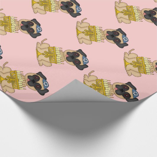 Jewish Holiday-Pug Dog met Menorah/Bleek Roze Cadeaupapier (Hoek)