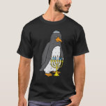 Jewish Penguin Menorah Animal Hanukkah Pajamas Cha T-shirt<br><div class="desc">Pak deze grappige Joodse Pinguïn T-Shirt als een Hanoekacadeau voor je joodse vriend of familielid! Draai je droomtje rond met deze Chanokah-pyjama Jew Kerstmis PJ's Hebreeuwse kleding voor mannen, vrouwen, kinderen, meisjes, jongens en een gelukkige Hannukah</div>